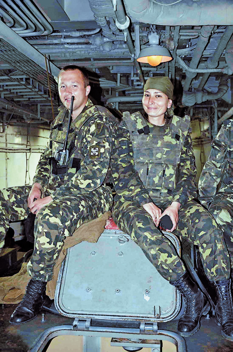Професійній армії без військовослужбовців-жінок не обійтися. Фото з архіву редакції
