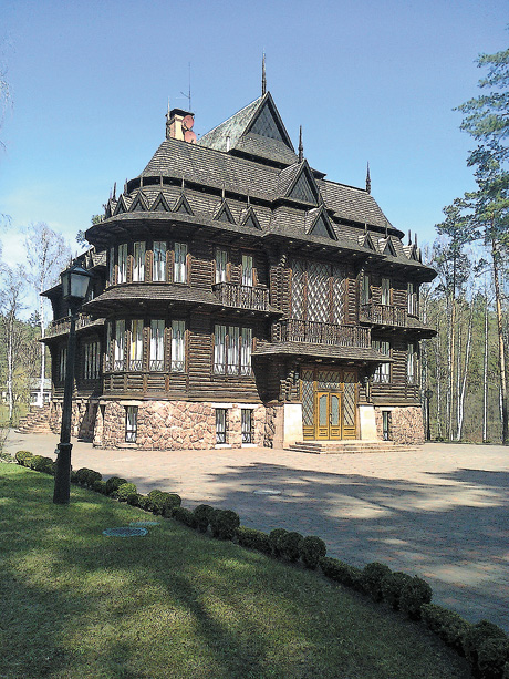 Чим займаються гості «Залісся» в «будиночку Брежнєва»? Фото автора