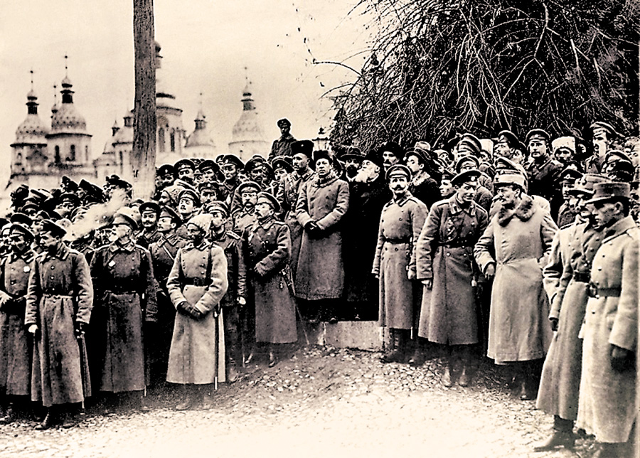 У Києві було проголошено III Універсал (архівний знімок листопада 1917 р.) Фото з сайту calendarium.com.ua