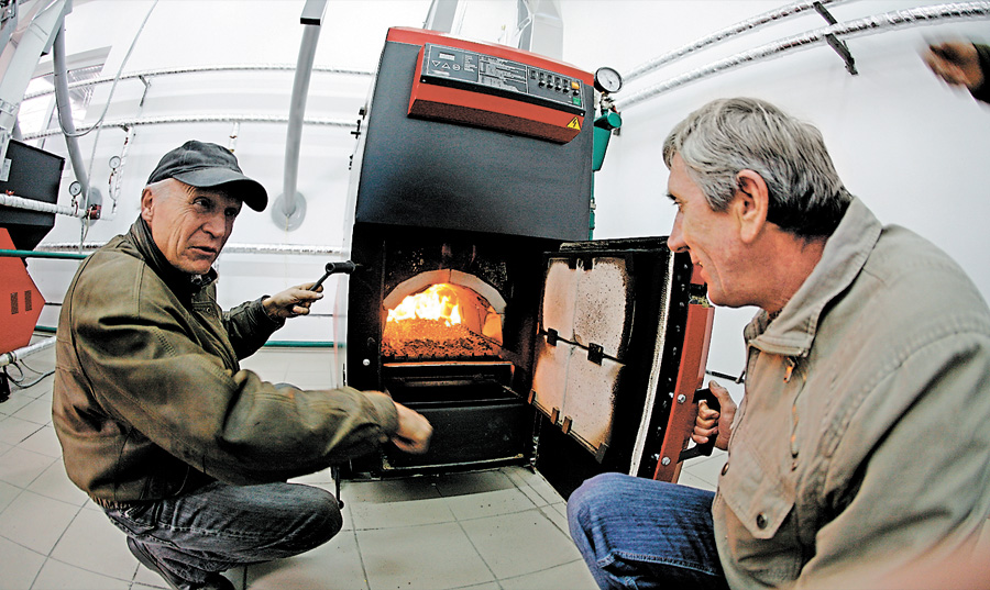 Крім електрики, тепло до осель можуть давати котли на твердому паливі. Фото з сайту chask.net