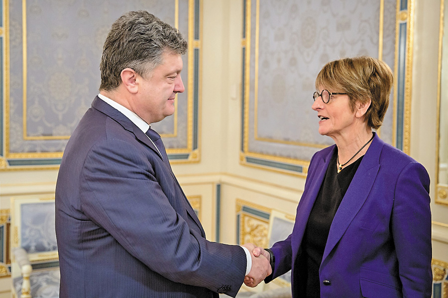 Петро Порошенко й Анн Брассер дійшли згоди щодо «гострих» питань. Фото з сайту dyvys.in