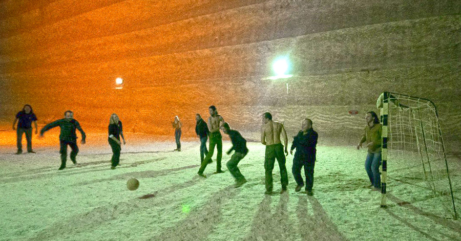 Ось такі у нас соляні копальні — і стадіон можна влаштувати. Фото з сайту zorge_richard.livejournal.com