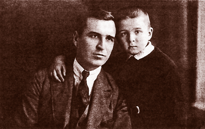 Сімейна фотографія Тодося Осьмачки із сином Ігорем засвідчує, що поетові було б чим виправдати свою малодушність, однак істина стала для нього найвищою цінністю