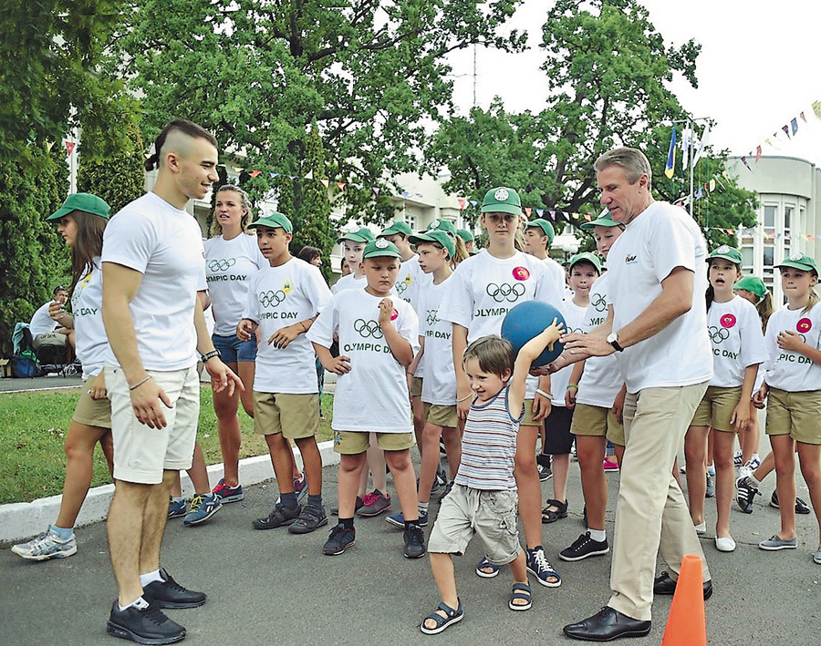 Підготовка спортсменів розпочинається з доброго прикладу і належної уваги держави. Фото з сайту noc-ukr.org 