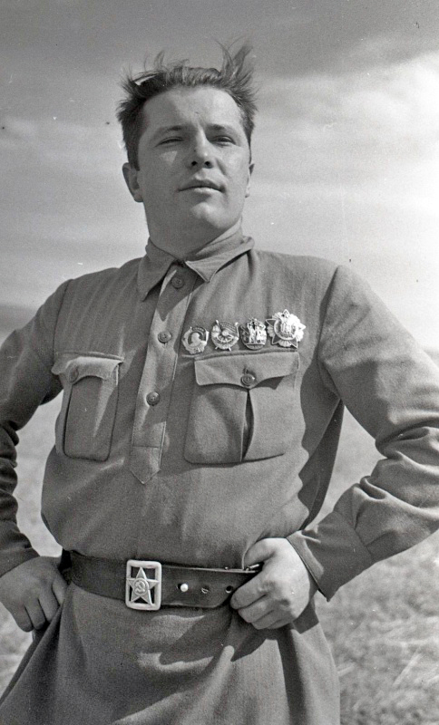 Григорій Кравченко — один із небагатьох загиблих на війні генералів, прах якого навіки упокоївся у Кремлівській стіні Москви