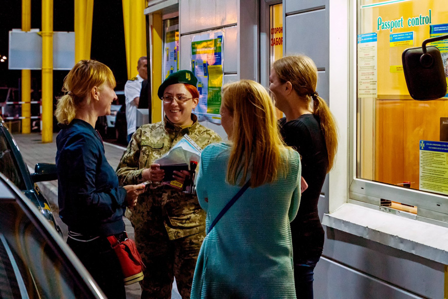 Шлях до ЄС виявився зовсім не таким, яким його малювали песимісти. Фото УНIAН