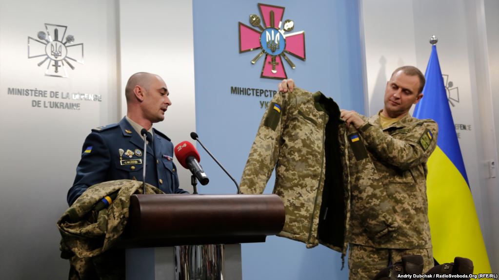 Загалом для Збройних Сил України пошили понад 100 тисяч комплектів зимової форми