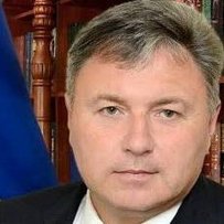 Голова Луганської ОДА Юрій Гарбуз: «Як прийти до миру, якщо кожен шукає, як нажитися на війні?!»