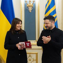 Визначальна тема — досягнення гідного миру та гарантії безпеки