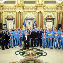 Наш прапор знову здіймався